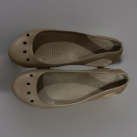 Crocs Woman's‎ Brown Flat Shoes 10.5 - Picture 2 of 4